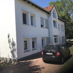 Eigentumswohnung in Kassel-Baunatal - Auffahrt zum Eingang