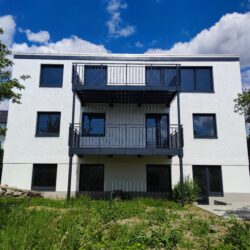Erstbezug, sanierte 3-Zimmer-Wohnung mit großer Terrasse in ruhiger, sonniger Lage in Niestetal-Heiligenrode